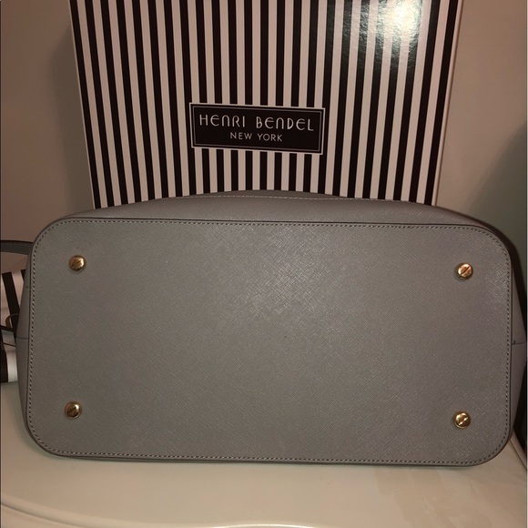 COLLECTIBLE! Henri Bendel West 57th crossbody bag - Picture 5 of 8